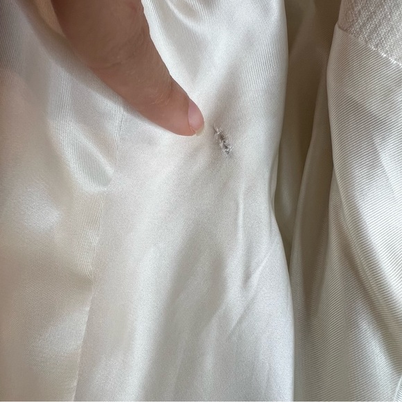 THEORY Christoris Pioneer Swing Coat in Cream. Size Medium - Picture 15 of 15